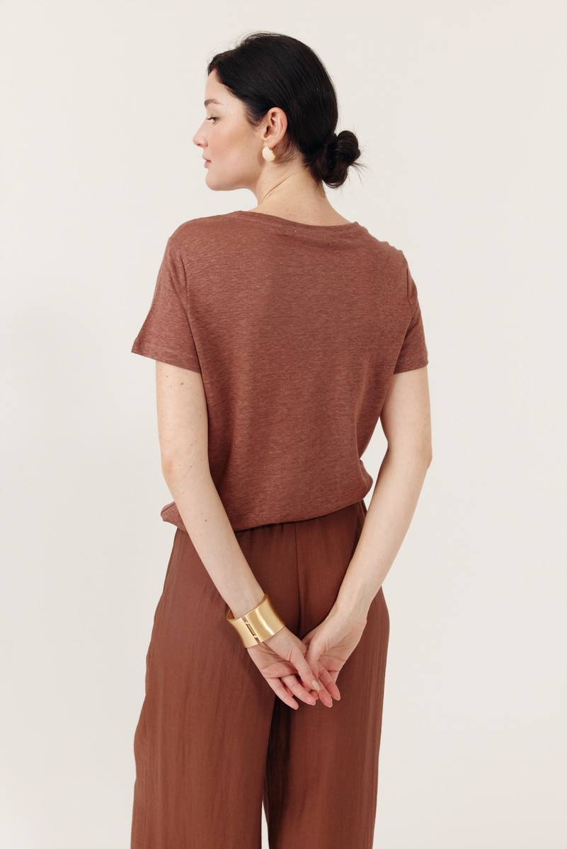 CAMISETA AUGUSTO COLOR MARRÓN 3